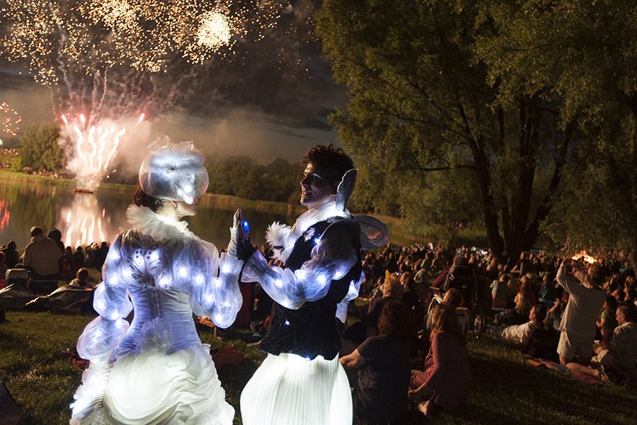 Glow-white und Luminous im Park